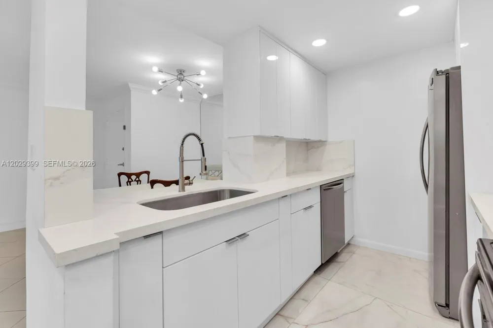 16518 NE 26th Ave #202 North Miami Beach, FL 33160