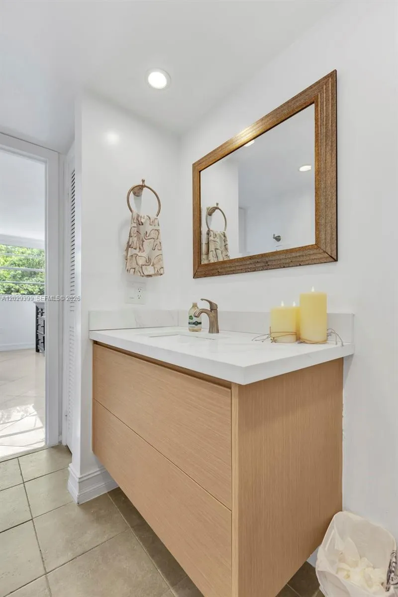 16518 NE 26th Ave #202 North Miami Beach, FL 33160