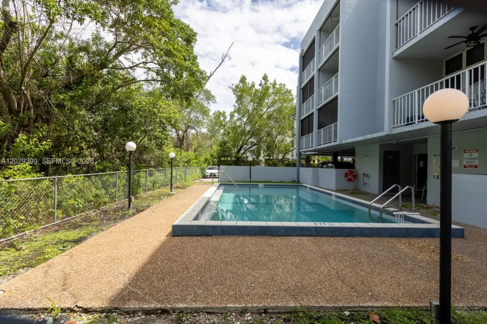 16518 NE 26th Ave #202 North Miami Beach, FL 33160