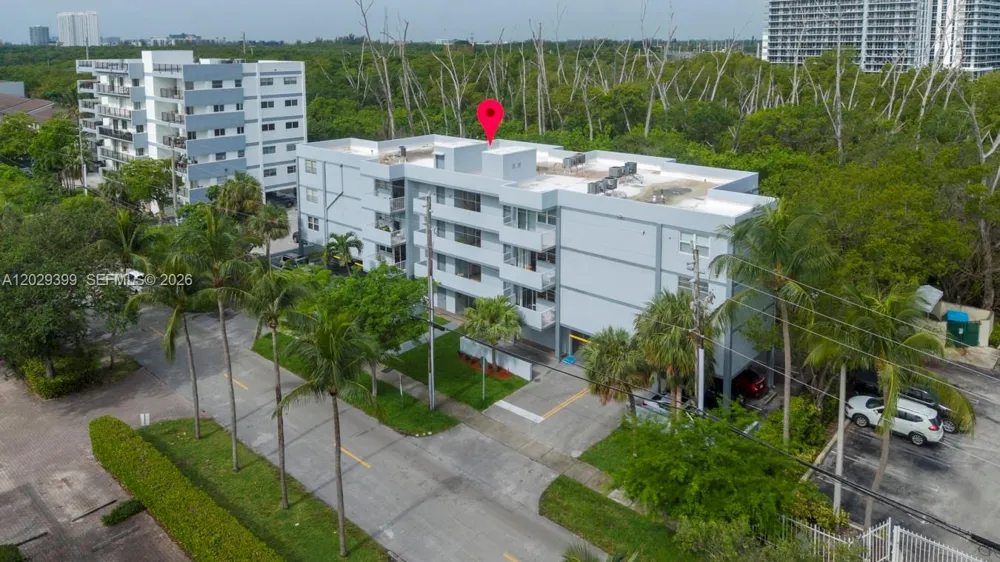 16518 NE 26th Ave #202 North Miami Beach, FL 33160
