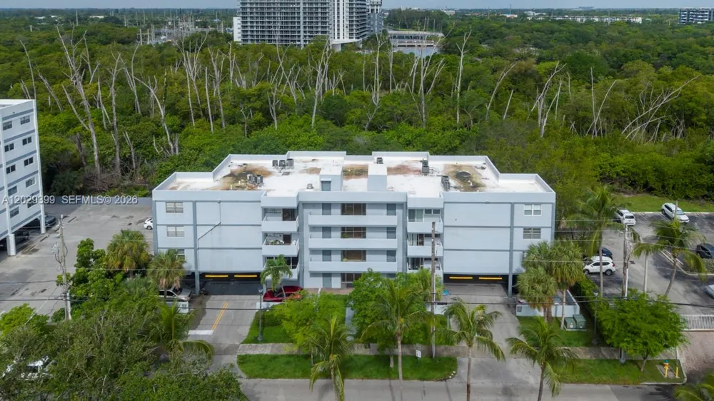 16518 NE 26th Ave #202 North Miami Beach, FL 33160
