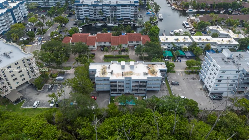 16518 NE 26th Ave #202 North Miami Beach, FL 33160