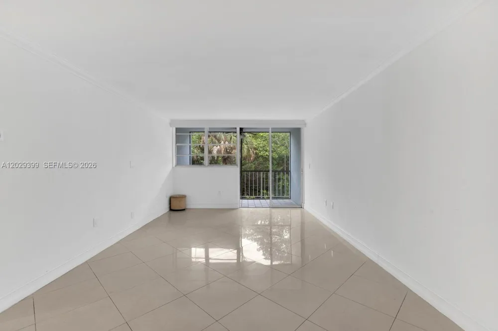 16518 NE 26th Ave #202 North Miami Beach, FL 33160