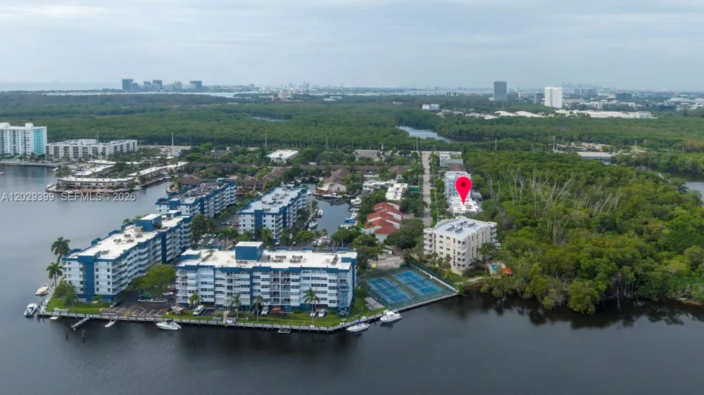16518 NE 26th Ave #202 North Miami Beach, FL 33160