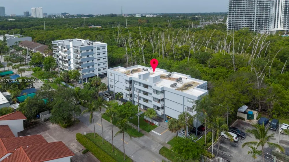 16518 NE 26th Ave #202 North Miami Beach, FL 33160