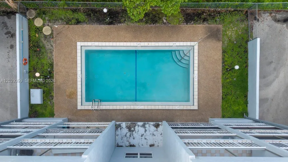 16518 NE 26th Ave #202 North Miami Beach, FL 33160