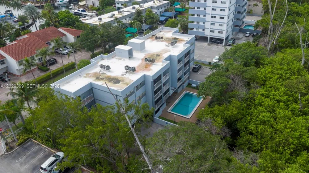 16518 NE 26th Ave #202 North Miami Beach, FL 33160