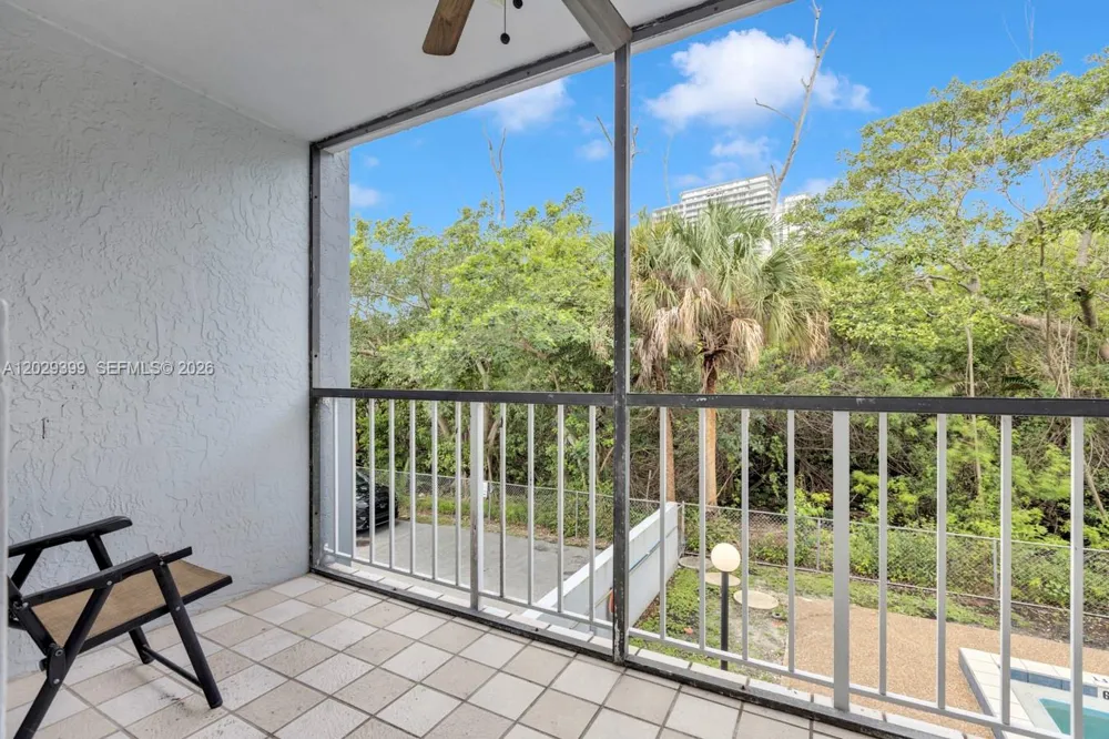 16518 NE 26th Ave #202 North Miami Beach, FL 33160