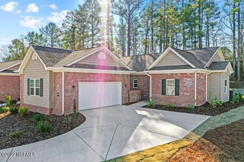 800 Lighthorse Circle