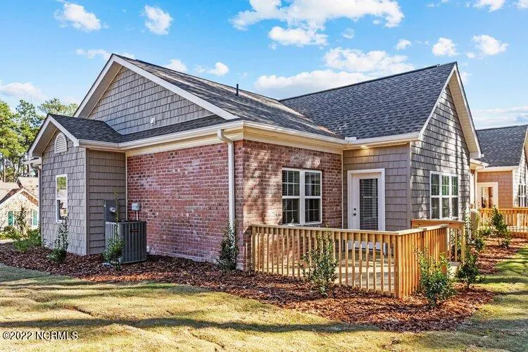 800 Lighthorse Circle Aberdeen, NC 28315