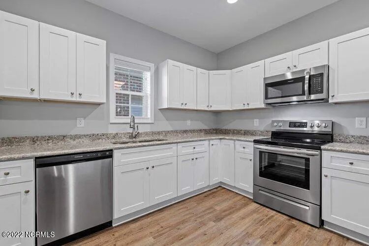 800 Lighthorse Circle Aberdeen, NC 28315
