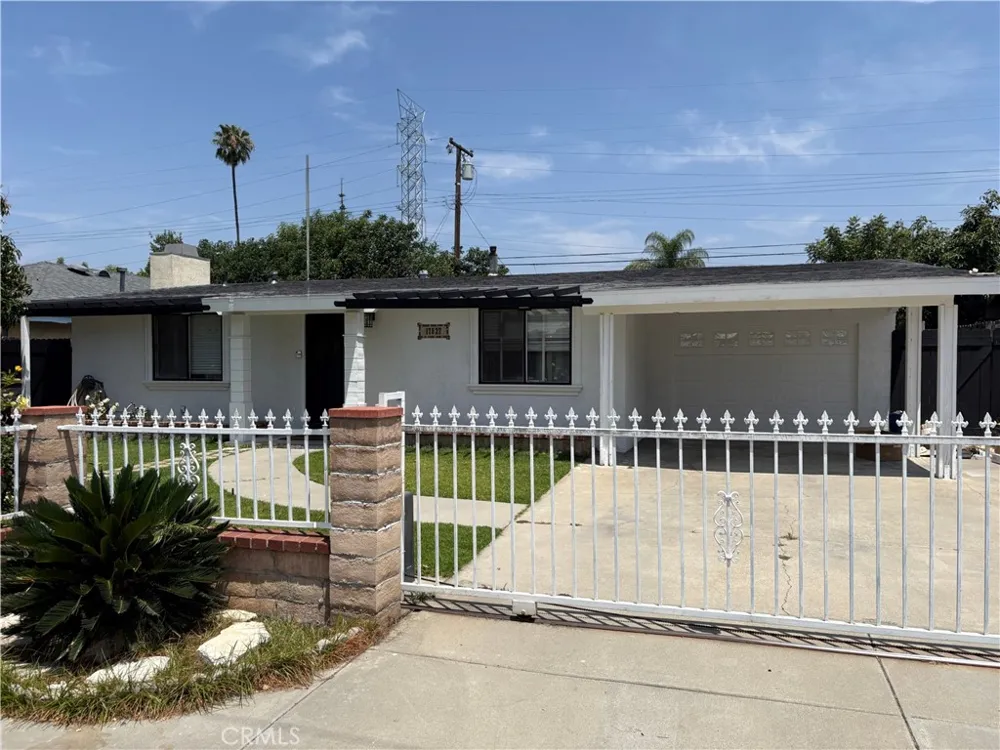 17827 E Laxford Azusa, CA 91702