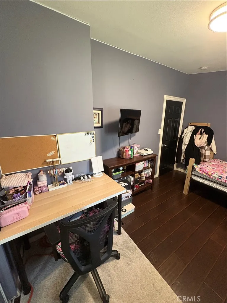 17827 E Laxford Azusa, CA 91702