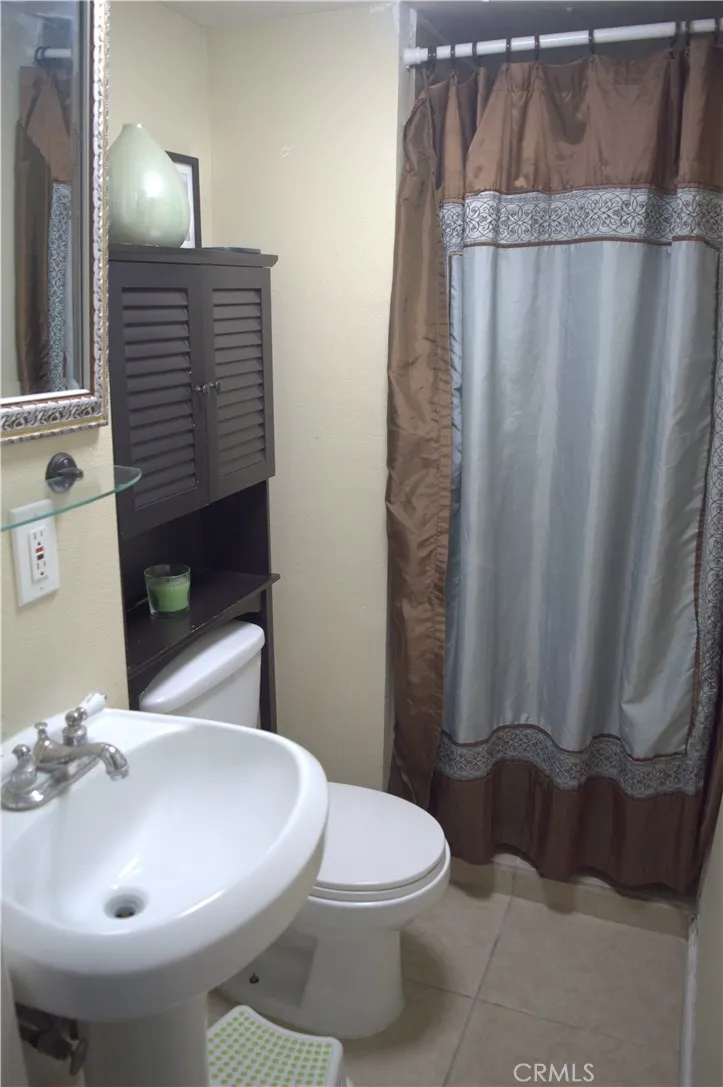 17827 E Laxford Azusa, CA 91702