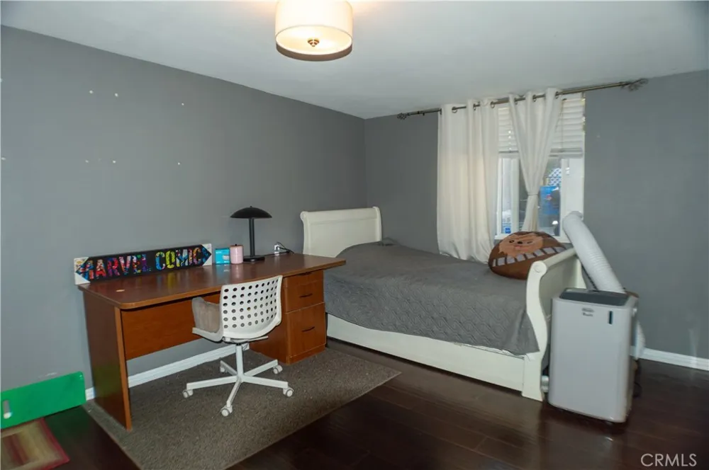17827 E Laxford Azusa, CA 91702