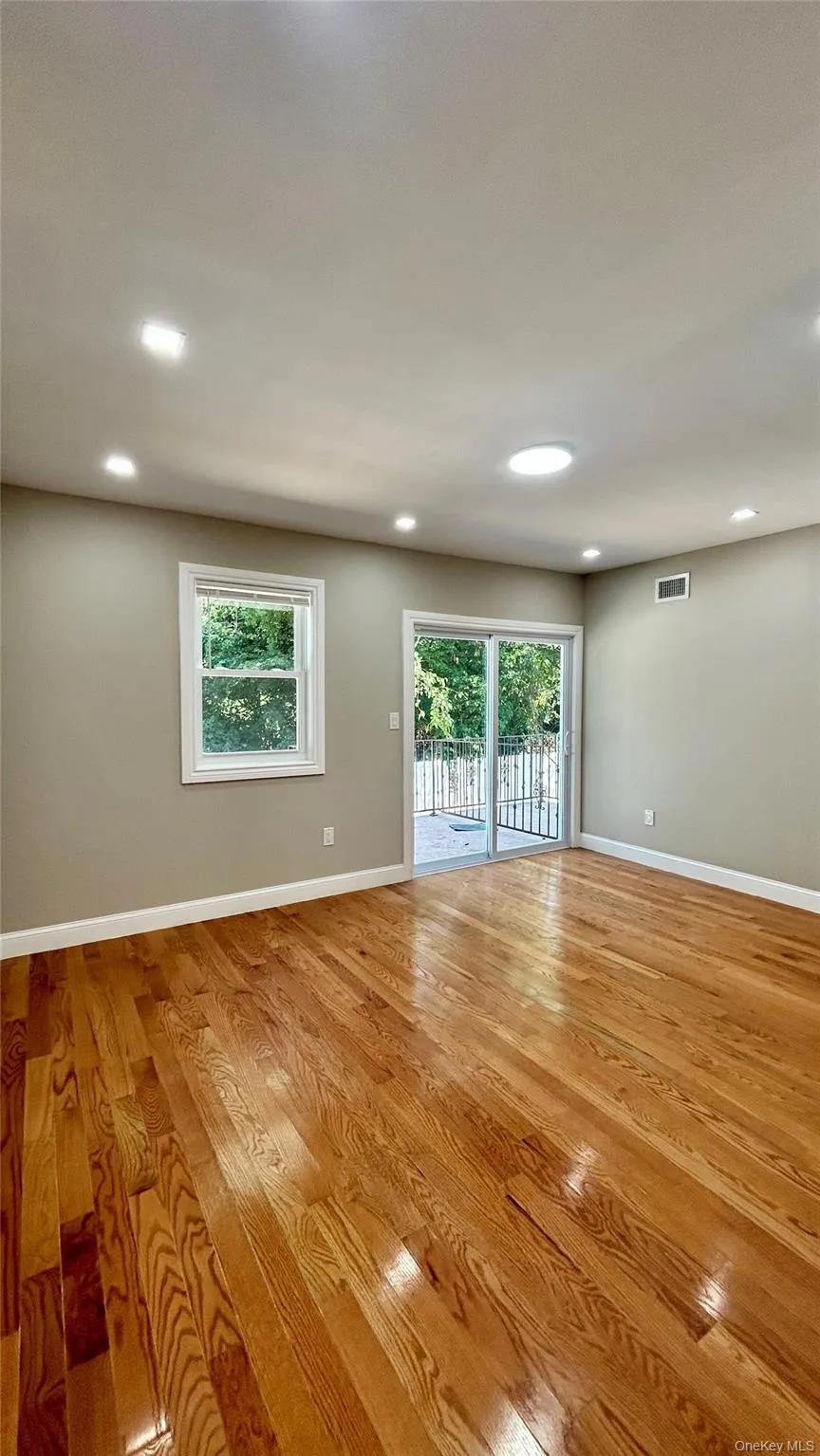 1724 New Haven Avenue Far Rockaway, NY 11691