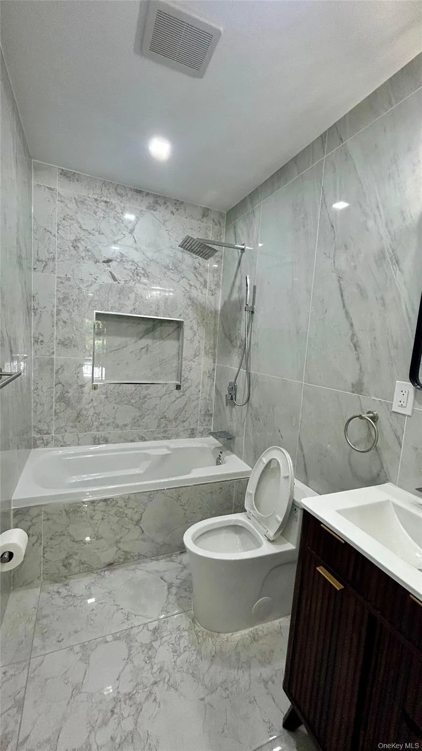 1724 New Haven Avenue Far Rockaway, NY 11691