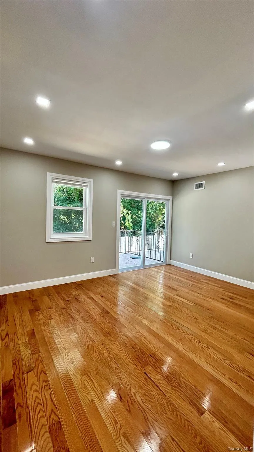 1724 New Haven Avenue Far Rockaway, NY 11691