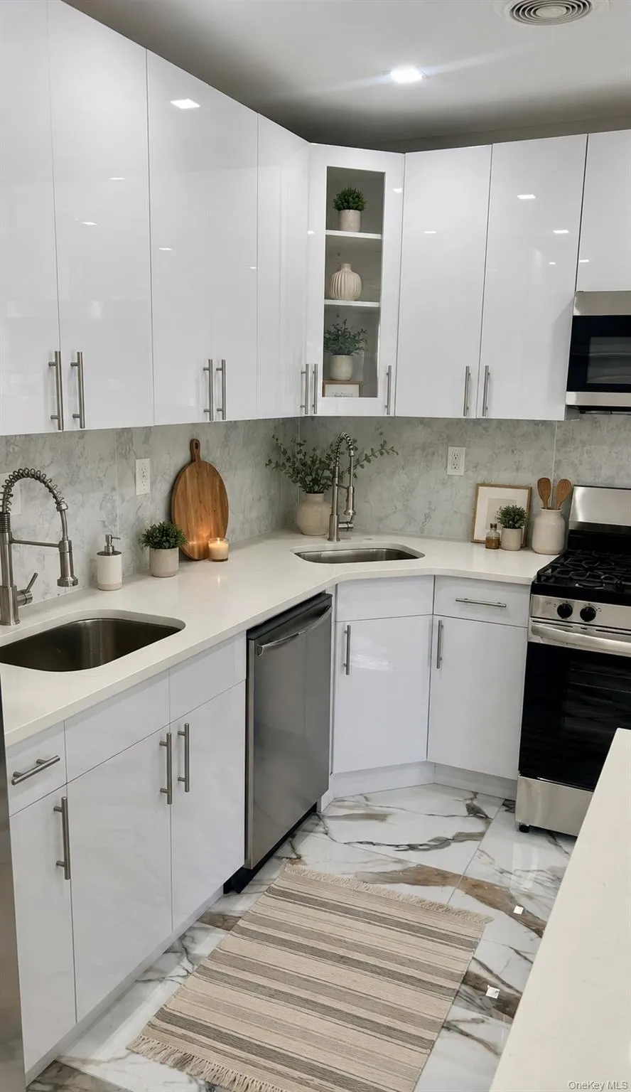 1724 New Haven Avenue Far Rockaway, NY 11691