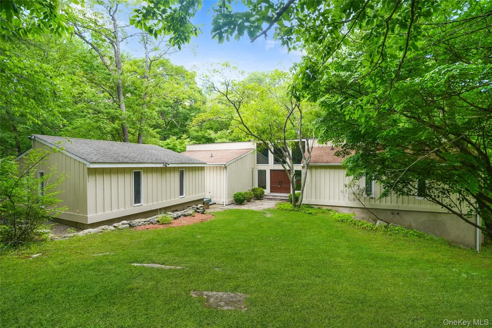 22 Peters Lane Pound Ridge, NY 10576