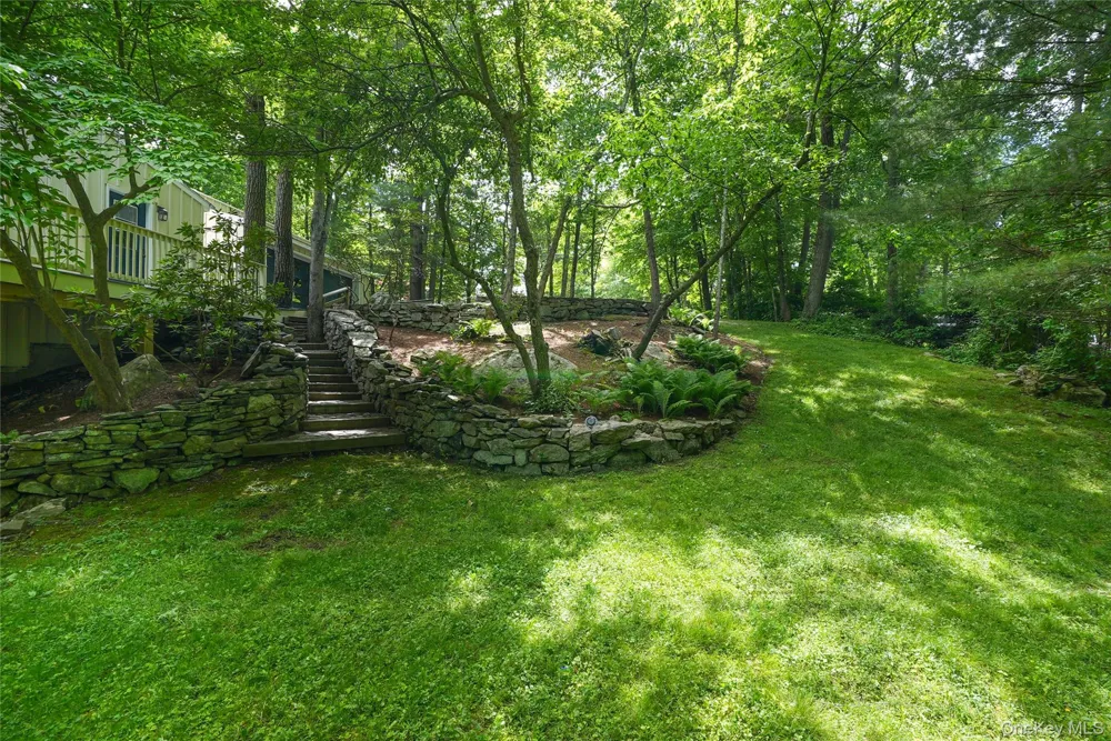 22 Peters Lane Pound Ridge, NY 10576
