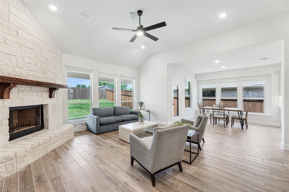 708 Condor Street Joshua, TX 76058