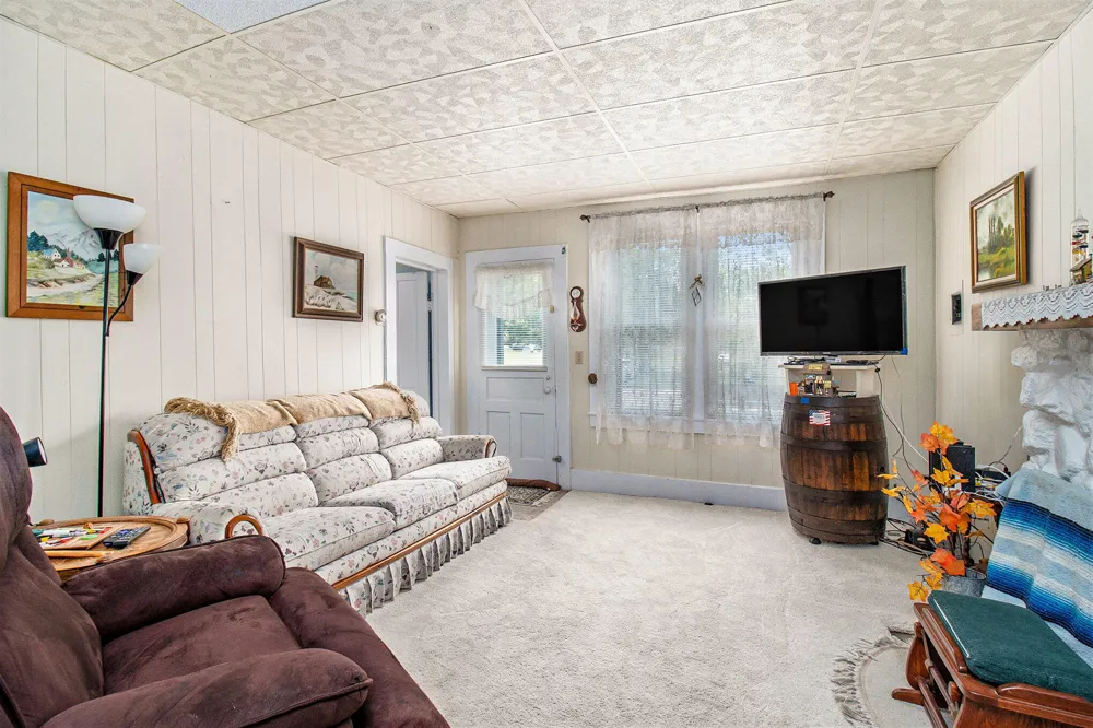 1754 Maggie Street Fountain, MI 49410
