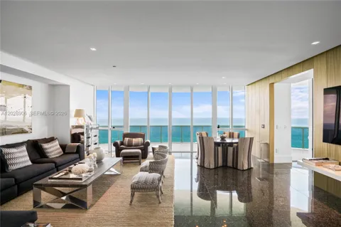 15811 Collins Ave #2601