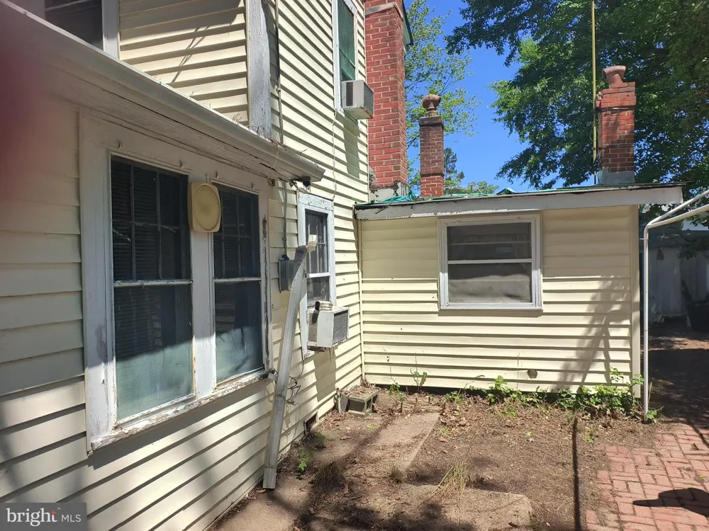 21 CHAMBERLAYNE STREET Colonial Beach, VA 22443
