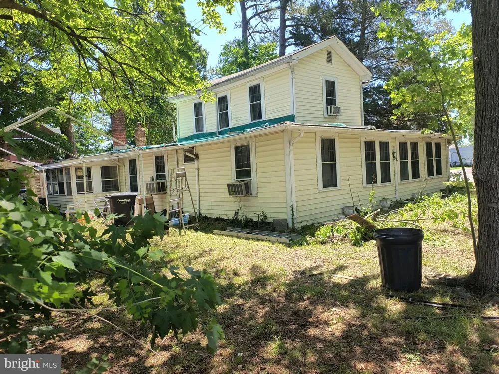 21 CHAMBERLAYNE STREET Colonial Beach, VA 22443