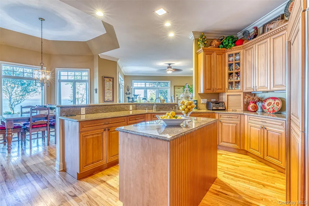 1640 Grandview Drive Orient, NY 11957