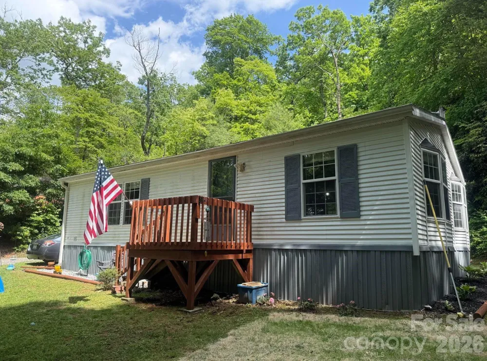 811 Turkey Pen Gap Road Horse Shoe, NC 28742