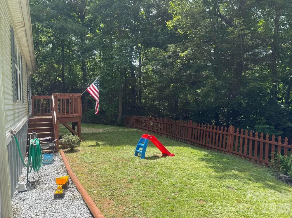811 Turkey Pen Gap Road Horse Shoe, NC 28742