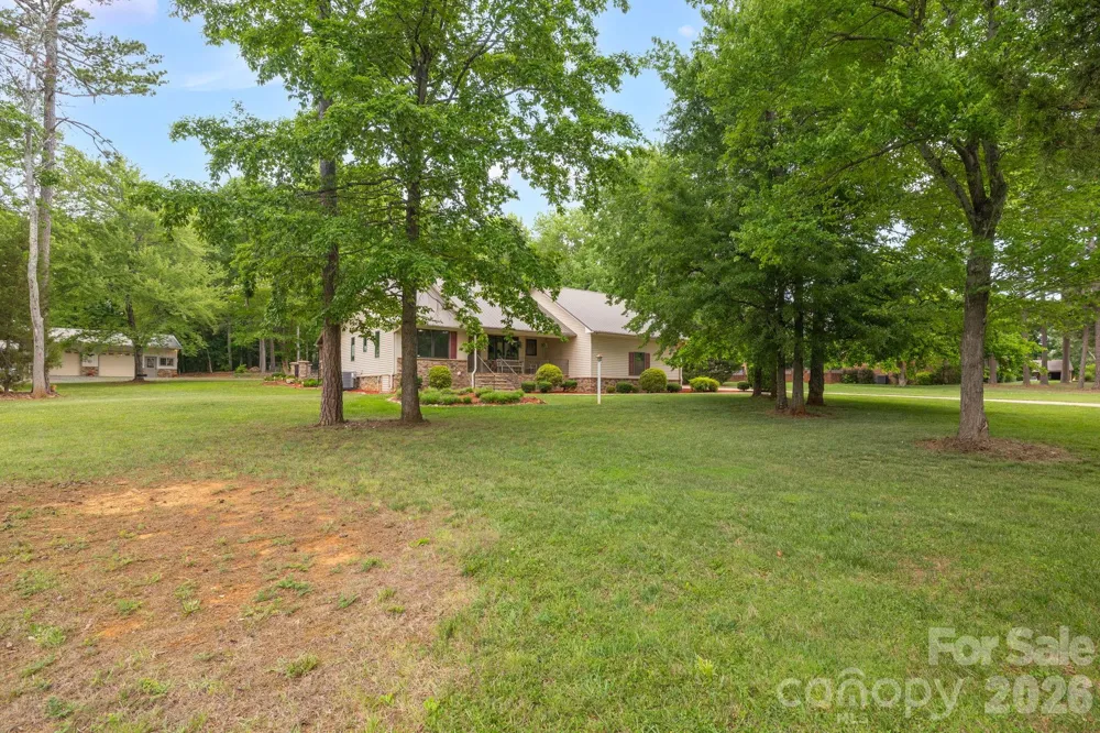 104 Willowbrook Drive Thomasville, NC 27360