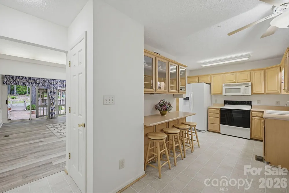 104 Willowbrook Drive Thomasville, NC 27360