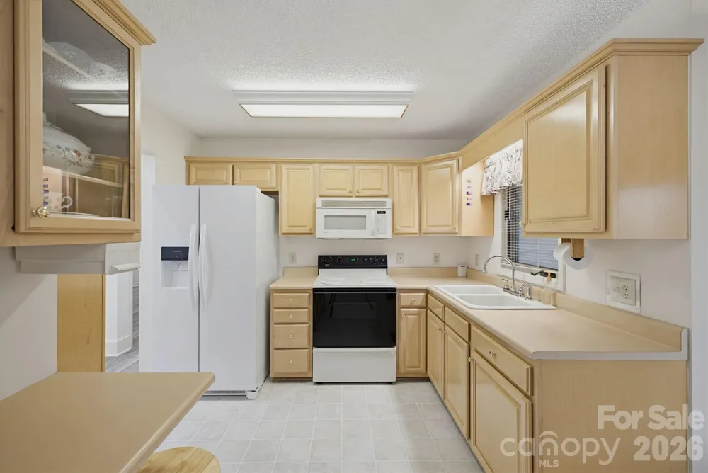 104 Willowbrook Drive Thomasville, NC 27360