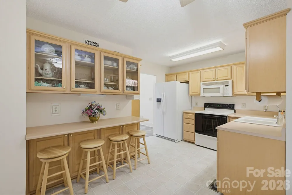 104 Willowbrook Drive Thomasville, NC 27360