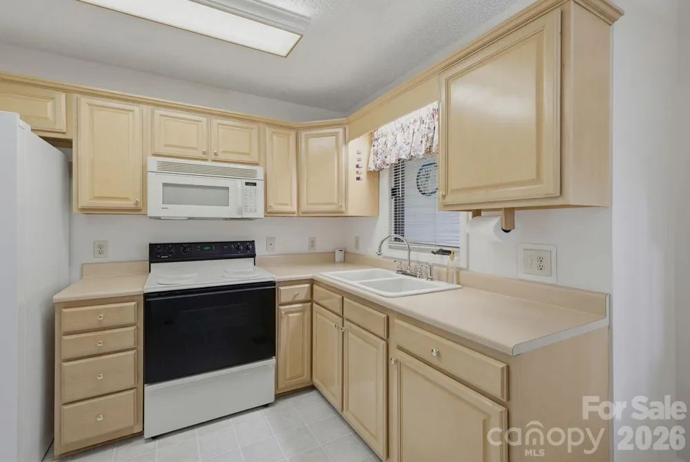 104 Willowbrook Drive Thomasville, NC 27360