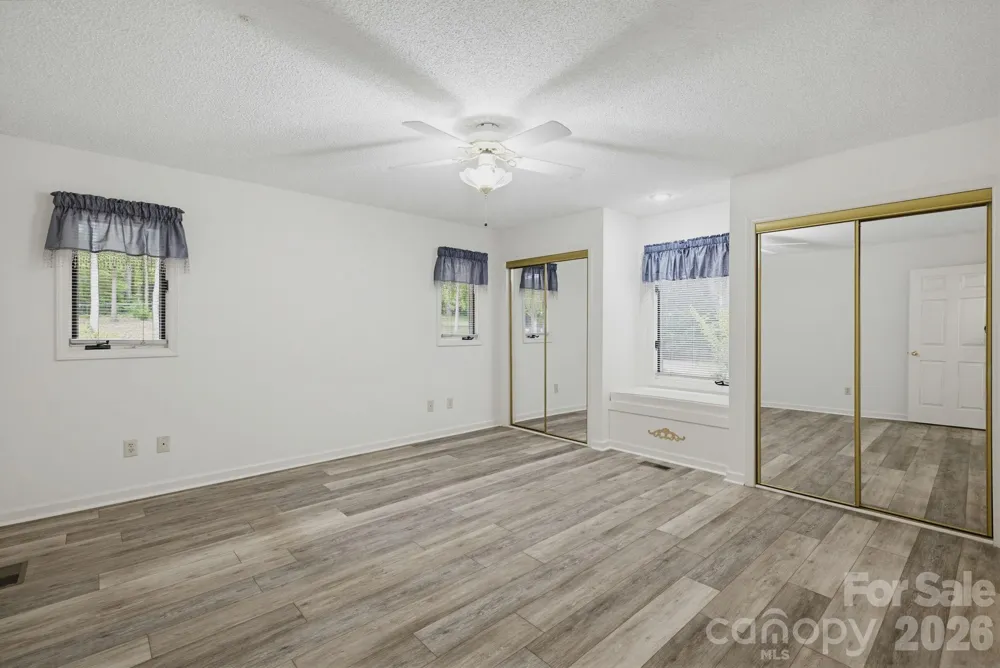 104 Willowbrook Drive Thomasville, NC 27360