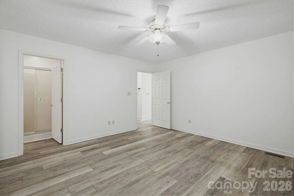 104 Willowbrook Drive Thomasville, NC 27360