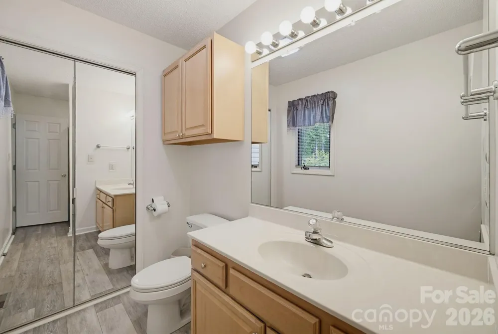 104 Willowbrook Drive Thomasville, NC 27360
