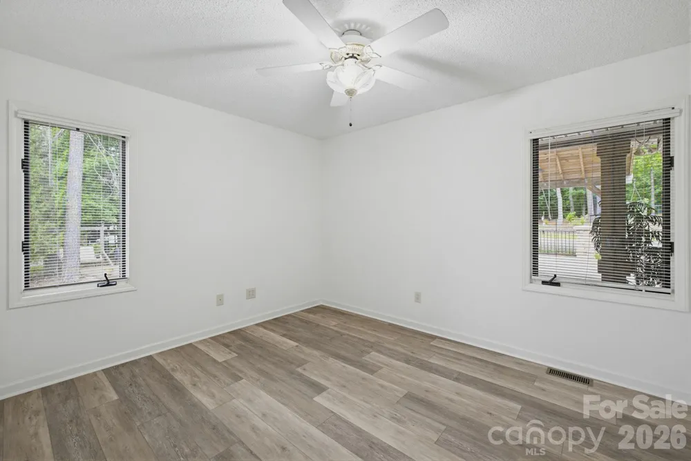104 Willowbrook Drive Thomasville, NC 27360