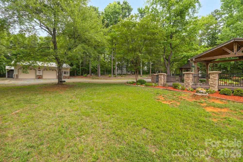104 Willowbrook Drive Thomasville, NC 27360
