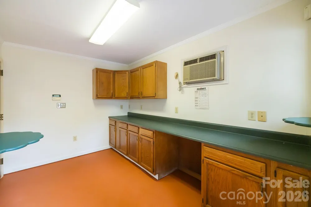 104 Willowbrook Drive Thomasville, NC 27360