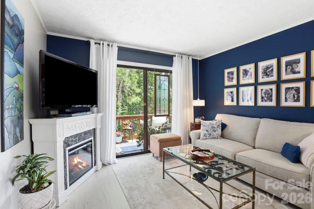 581 Courtwood Lane #4 Hendersonville, NC 28739
