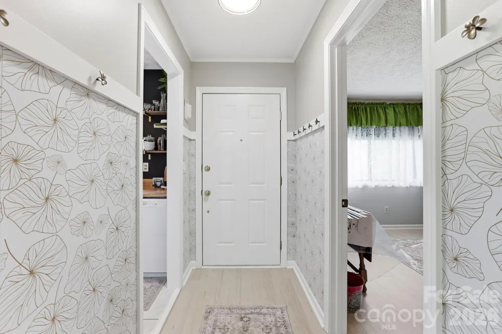 581 Courtwood Lane #4 Hendersonville, NC 28739