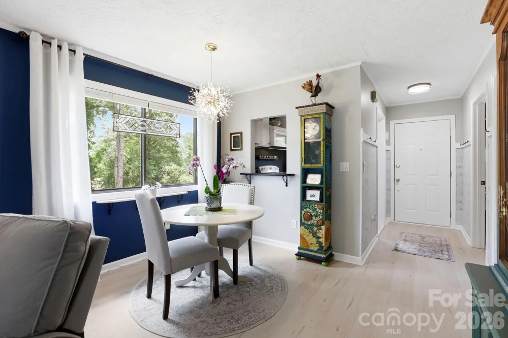 581 Courtwood Lane #4 Hendersonville, NC 28739