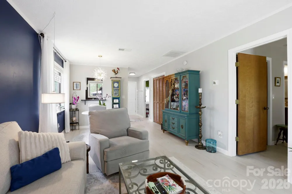 581 Courtwood Lane #4 Hendersonville, NC 28739