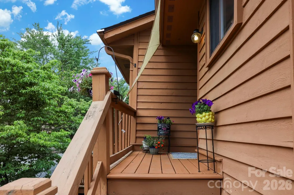 581 Courtwood Lane #4 Hendersonville, NC 28739