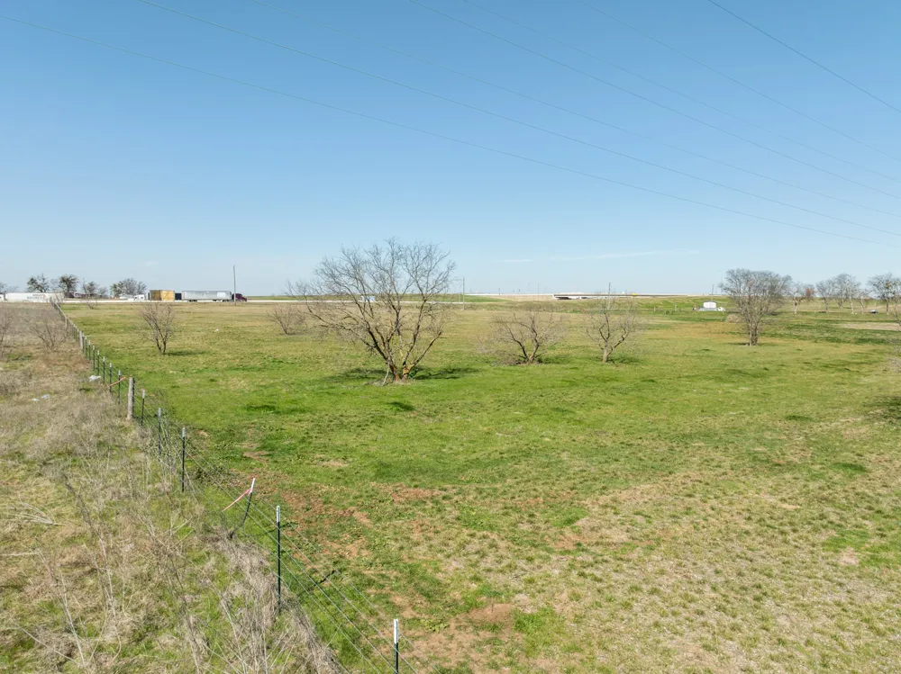 I-35 Abbott, TX 76621